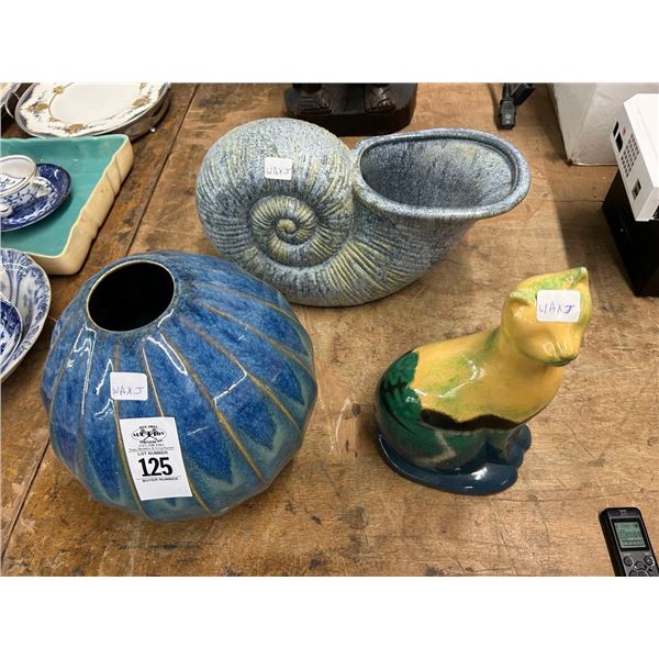 Porcelain Cat, Decorator Vases - 3