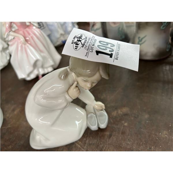 Lladro Girl w/Slippers