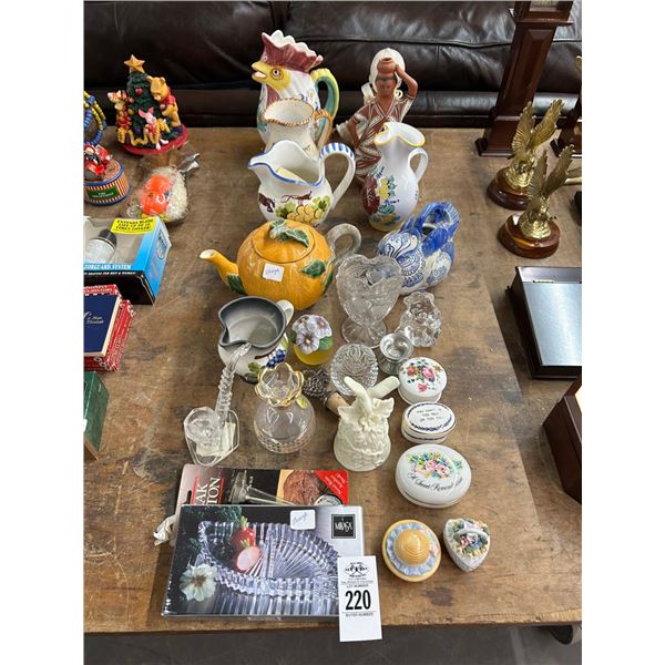 Ornate Collector Pictures, Precious Moments Style Lamp, Keepsake Boxes, Décor