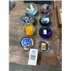 Image 1 : 9-Ornate Paperweights - 9 X $