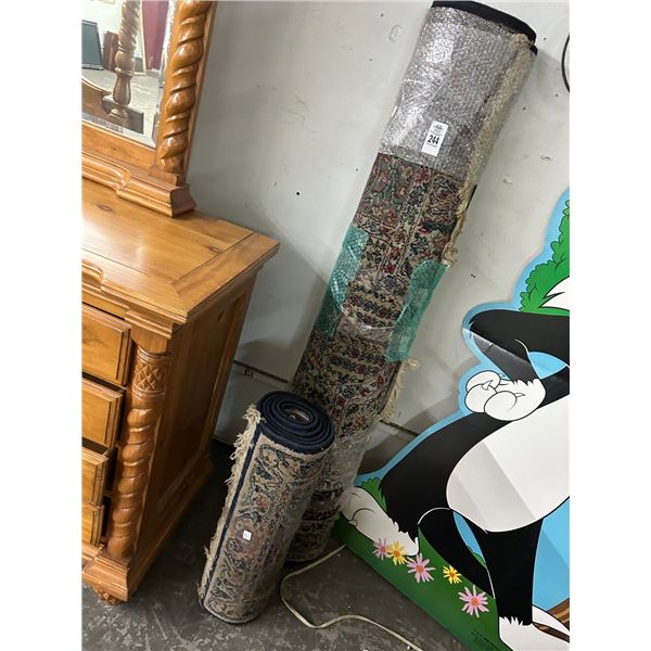 Approx  5"  X  8"  Oriental Rug w/8' Hall Runner