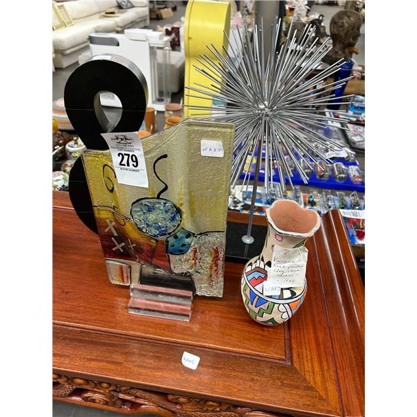Art Glass Vase, Southwestern/Asst. Décor