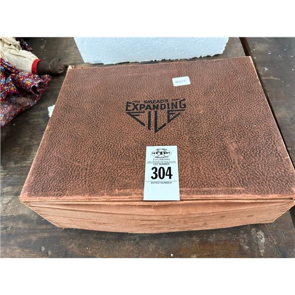 File Box w/Vinyl Record Albums