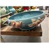Image 2 : Roseville Large Blue Floral Bowl