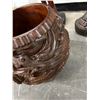 Image 3 : Ornately Carved Dragon Motif Lidded Round Bin