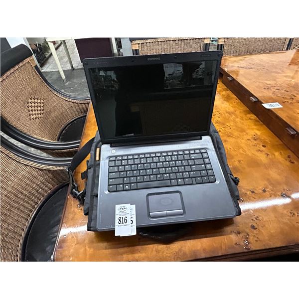 Compaq Laptop Computer w/Bag - No Hard Drive