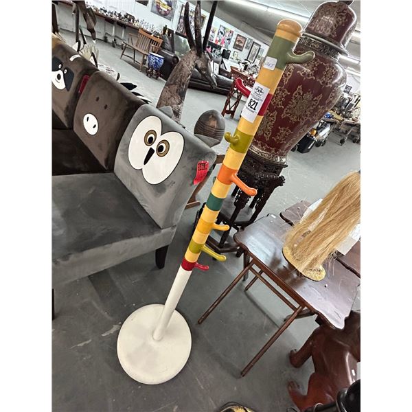 Decorator Swivel Pedestal Hook Rack