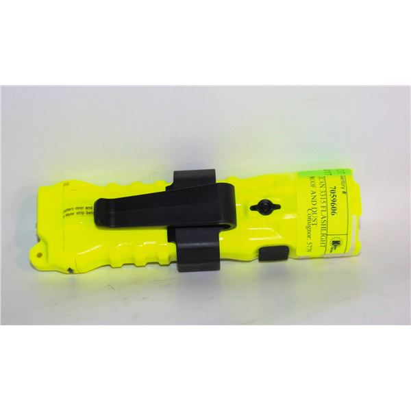 NEW PELICAN 3315 FLASHLIGHT WATERPROOF AND DUST