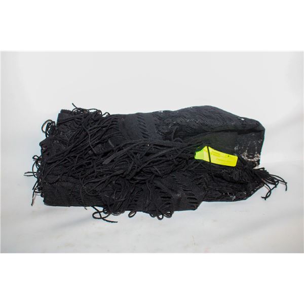LADIES BLACK SHAWL