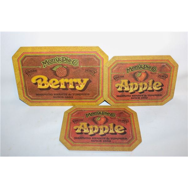 VINTAGE 3 PC HOT MAT SET