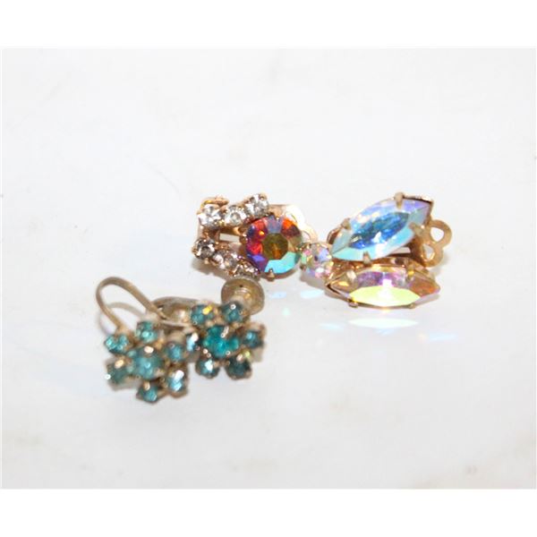 LOT OF COSTUME JEWELRY EARRINGS