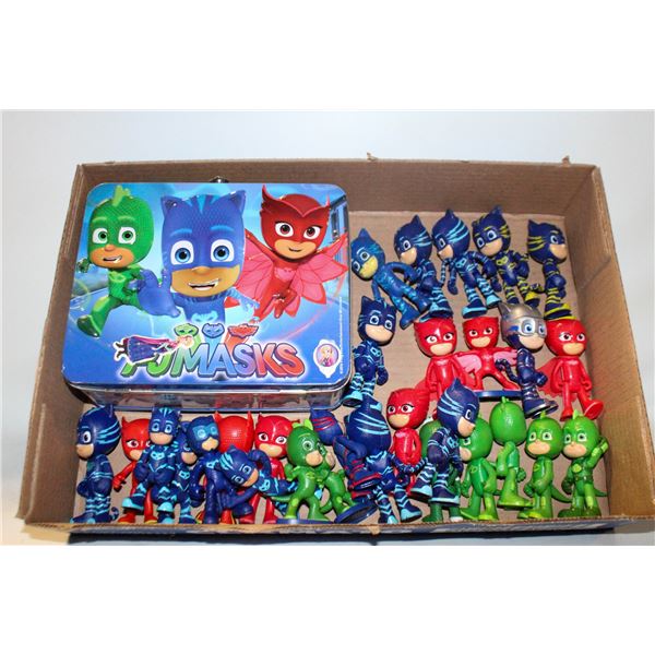 TIN LUNCH BOX WITH PJ MASK TOYS
