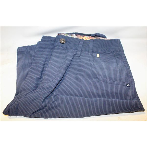 LULULEMON SHORTS MENS SIZE MEDIUM