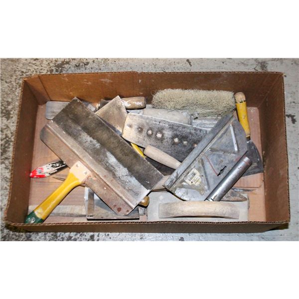 BOX OF VARIOUS DRYWALL TOOLS