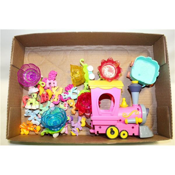 20 MY LITTLE PONY TRAIN & CARRIAGES TOYS