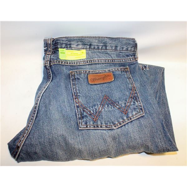 MENS 33X34 WRANGLER BLUE JEANS