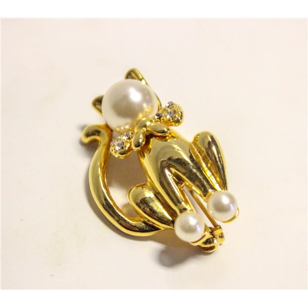 CAT FAUX PEARL BROOCH