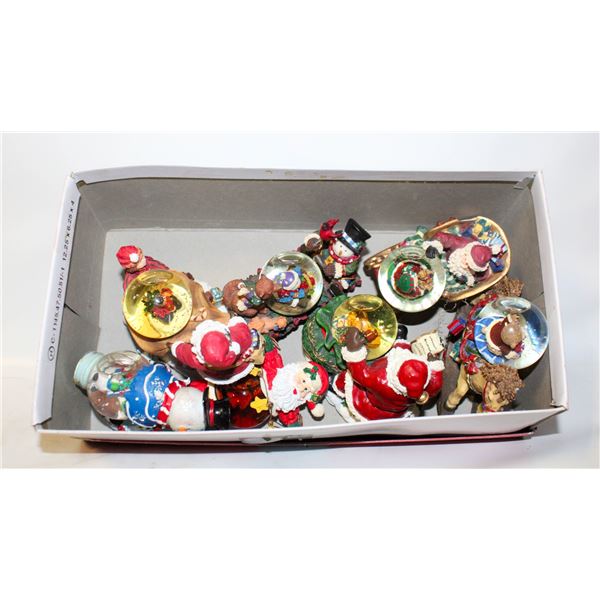6 SNOW GLOBES