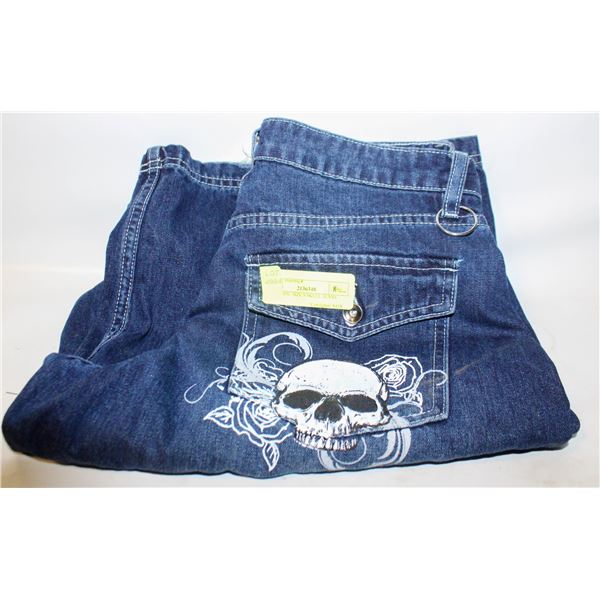 HOT TOPIC SIZE 9 SKULL JEANS