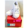 Image 1 : PUMA LADIES COURT SHOES US 10 WHITE