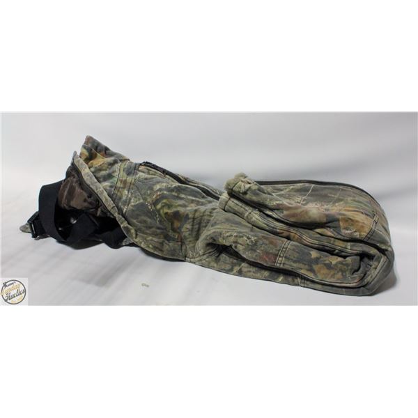 CABELLAS BIBS YOUTH LARGE