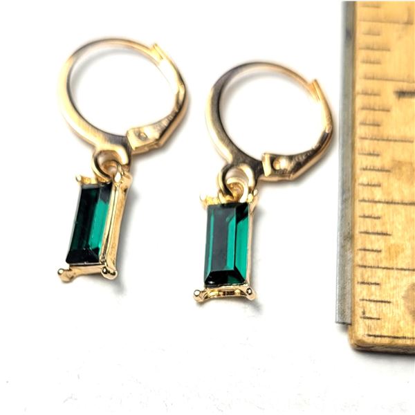 30)  RECTANGULAR CUT EMERALD GREEN