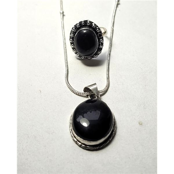 13)  SET OF NATURAL BLACK ONYX, INCLUDES