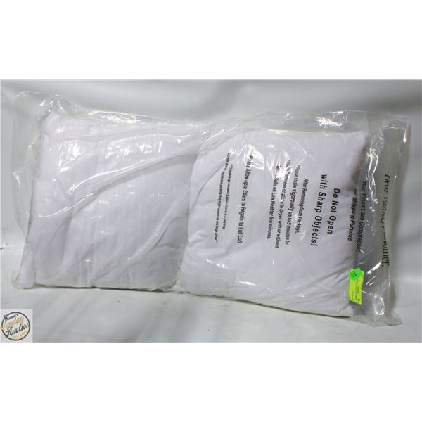 BRAND NEW 2 PACK OF THROW PILLOWS