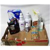 Image 1 : FLAT OF CLEANING SUPPLIES