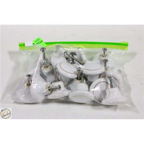 CUPBOARD HANDLES 20 PER BAG