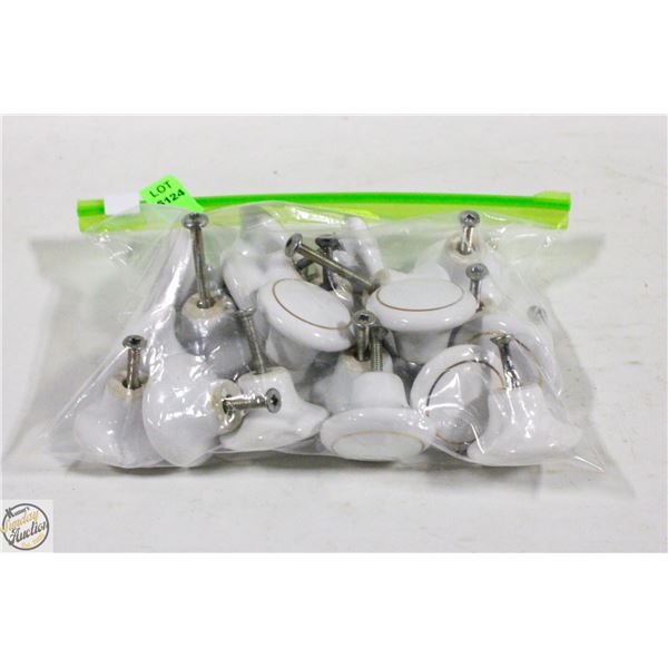 CUPBOARD HANDLES 20 PER BAG