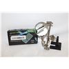 Image 1 : JEWELRY MAGNIFIER 3RD HAND TOOL & JEWELERS SCALE