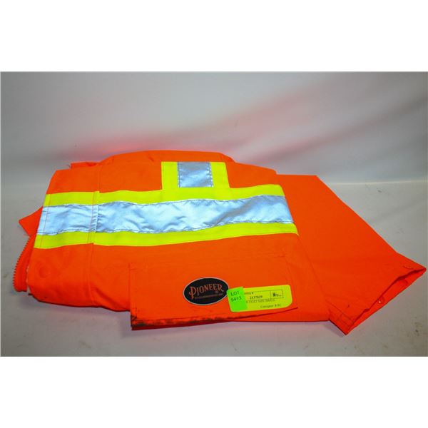 WORK RAIN COAT SIZE SMALL