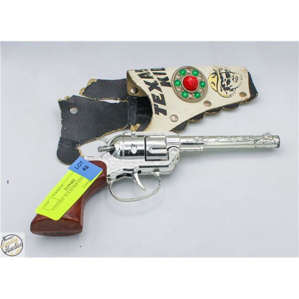 VINTAGE TEXAS KID TOY PISTOL