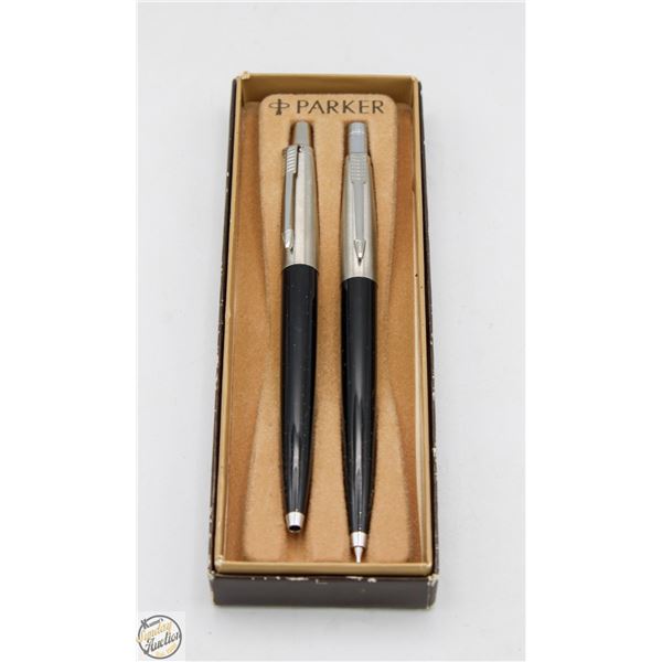 VINTAGE PARKER PEN AND PENCIL SET