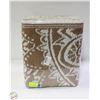 Image 1 : NEW YAMAZIOT WATERPROOF OUTDOOR RUG BROWN 8X10FT