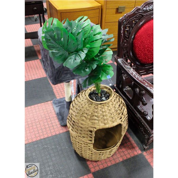 NEW ASSEMBLED CAT LITTER  ARTIFICIAL PLANT