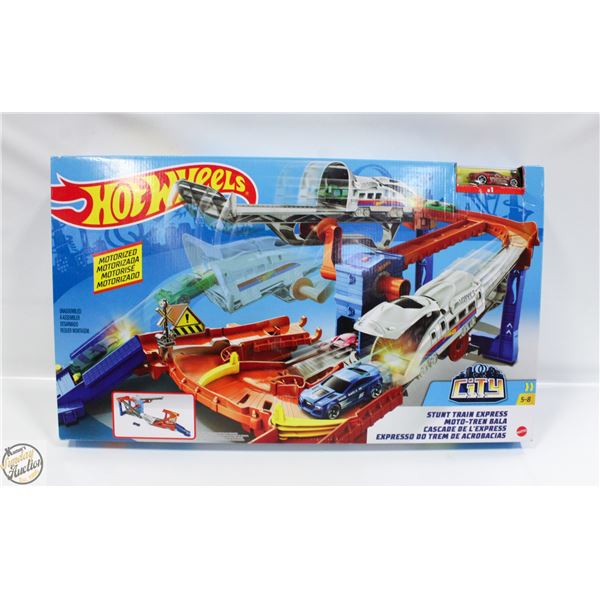 NEW HOT WHEELS STUNT TRAIN