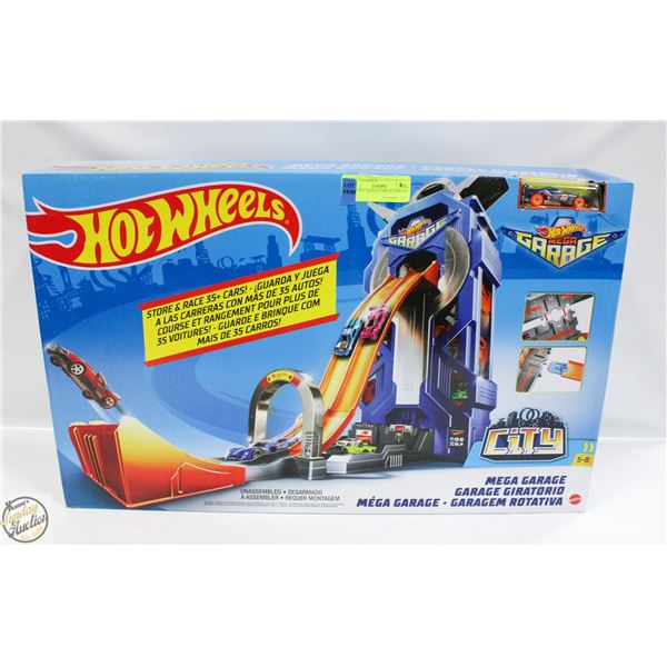 NEW HOT WHEELS MEGA GARAGE