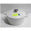 Image 1 : MILO #33 WHITE LIDDED CAST IRON COOKING POT