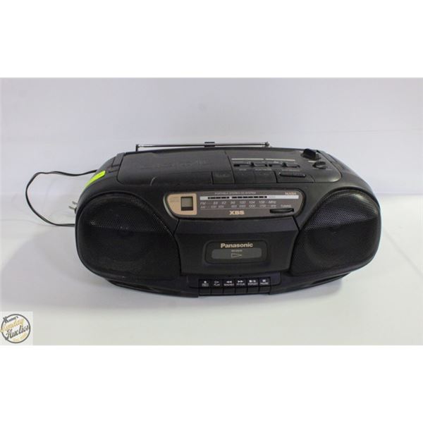 PANASONIC XBX AM/FM/CD/CASSETTE BOOMBOX