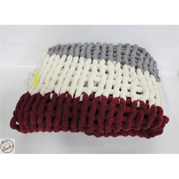 CHUNKY KNIT BLANKET HANDMADE SUPER SOFT-ESTATE