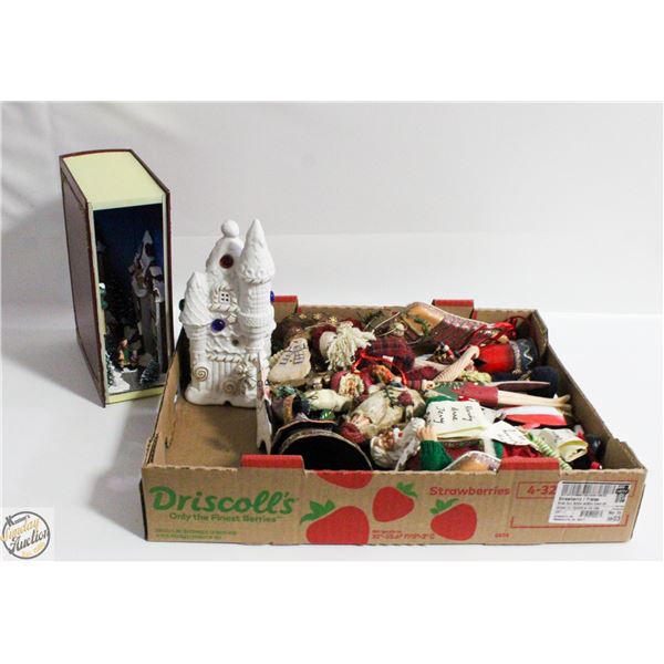 TRAY OF ASSORTED CHRISTMAS ORDIMENTS