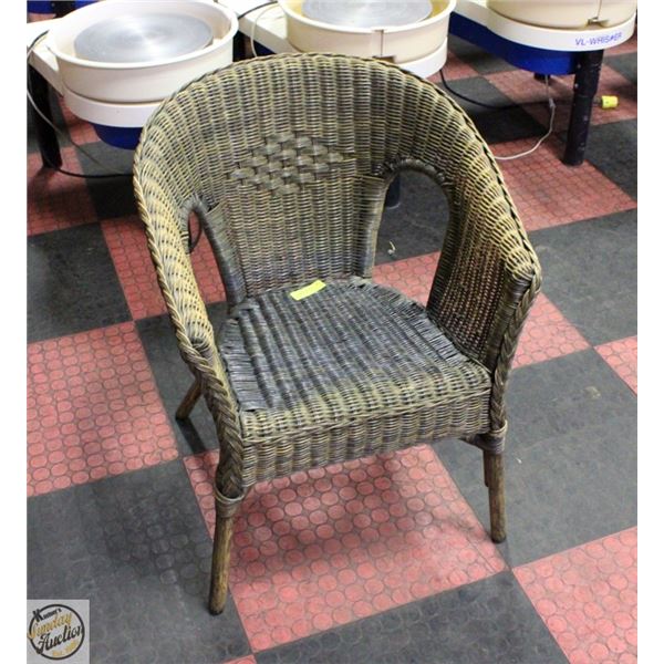 WICKER CHAIR