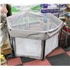 Image 1 : GREY HEXAGON 49" X 49" BABY PLAYPEN