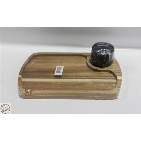WOODEN ROLLING TRAY WITH 5 PIECE GRINDER
