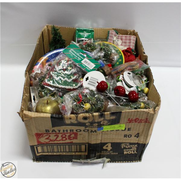 LARGE FLAT OF 50 NEW CHRISTMAS ITEMS. DECORATIONS,