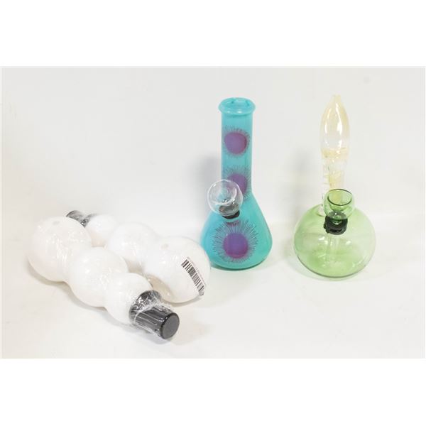 2 GLASS BONGS PLUS 2 SILICONE SNOWMAN PIPES