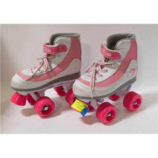 GIRLS SIZE 1 ROLLER DERBY FIRESTAR PINK ROLLER