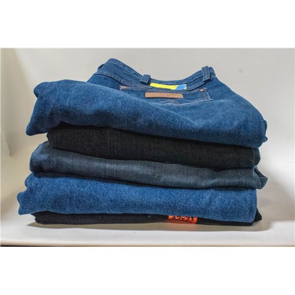 MENS 36X32 WRANGLER BLUE JEANS